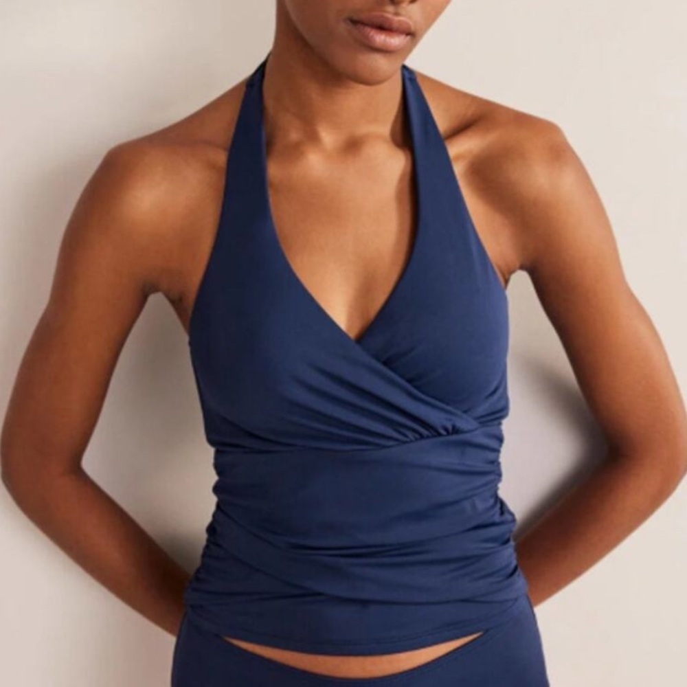 NWT Boden Levanzo Halter Tankini Swim Top Plus Size
US 16/18 Navy Blue